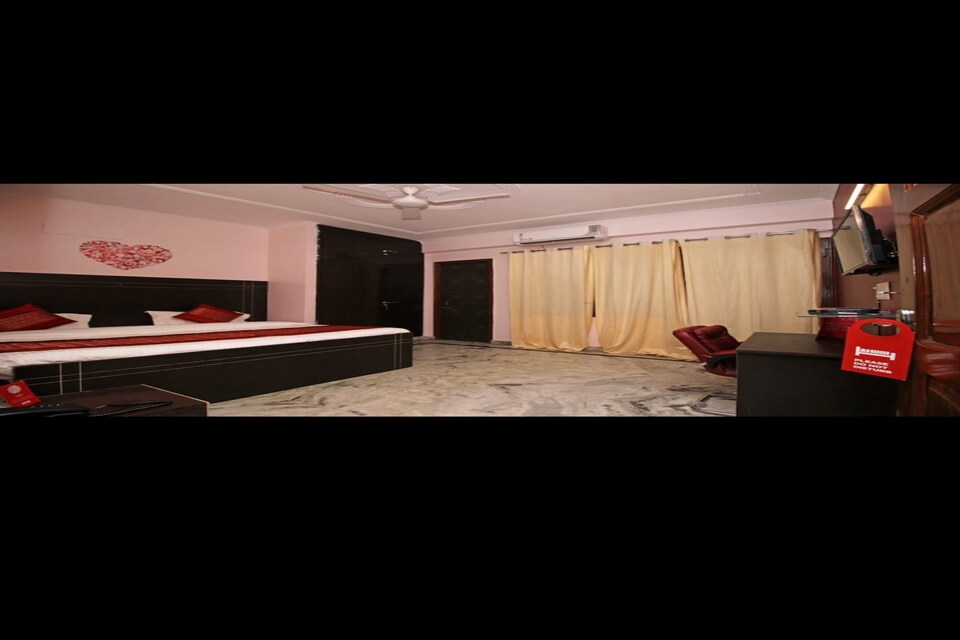 OYO 83135 Rent, Noida City, Noida