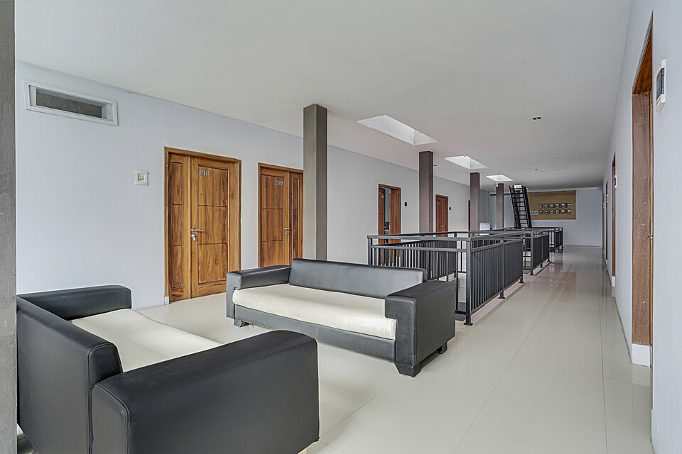 OYO 90670 The Aloha Residence, Seminyak, Bali