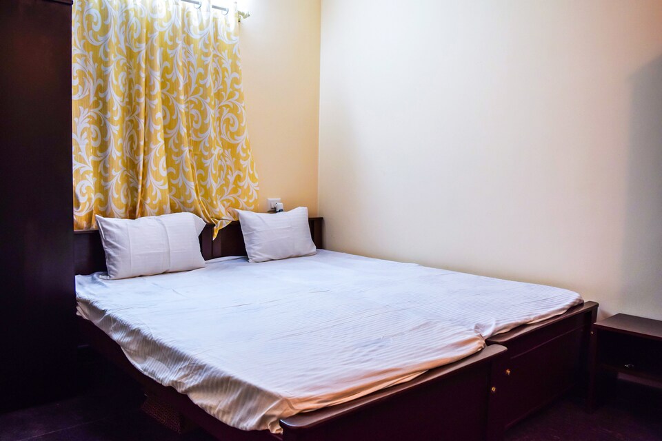 OYO Galaxy Comfort , Koramangala Sony World Signal, Bangalore