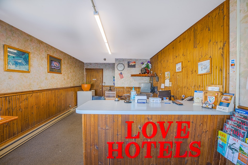 Love Hotels Tomahawk by OYO at Lake Mohawksin WI, Tomahawk, WI, Tomahawk