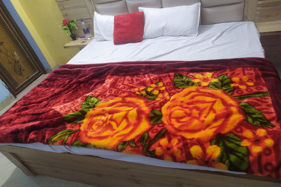 OYO 83178 Paras ratna, Moradabad, मुरादाबाद