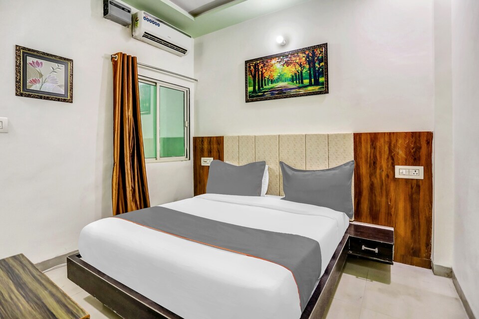 Collection O 83182 Hotel Deep Palace, Banke Bihari Mandir Vrindavan, Vrindavan