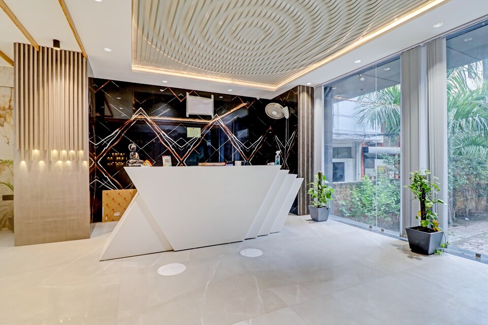 OYO Townhouse 569 Swan Suites, Airport Delhi, Delhi Transit