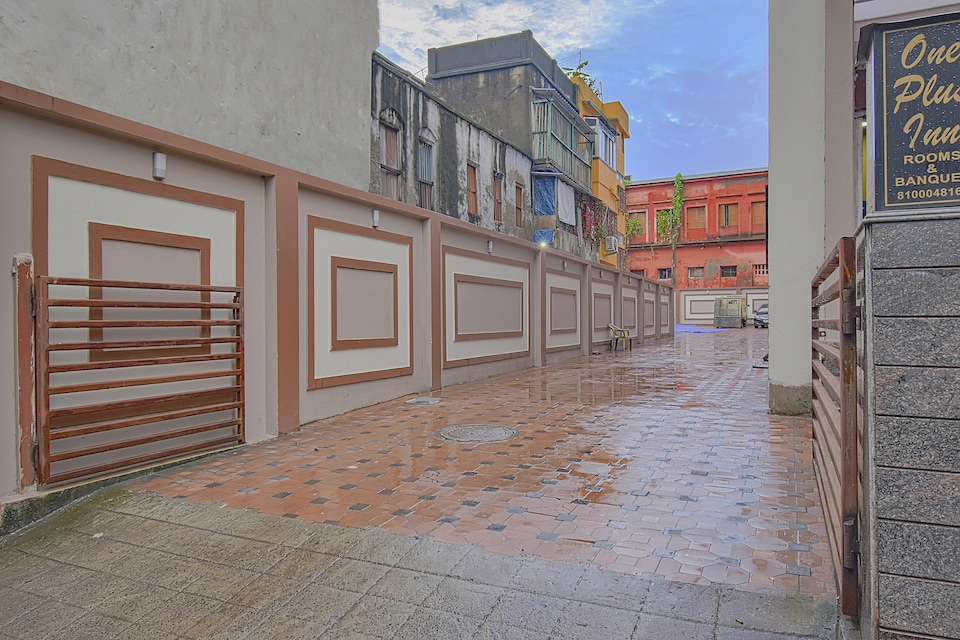 OYO Townhouse 571 One Plus Inn, Sealdah Kolkata, Kolkata