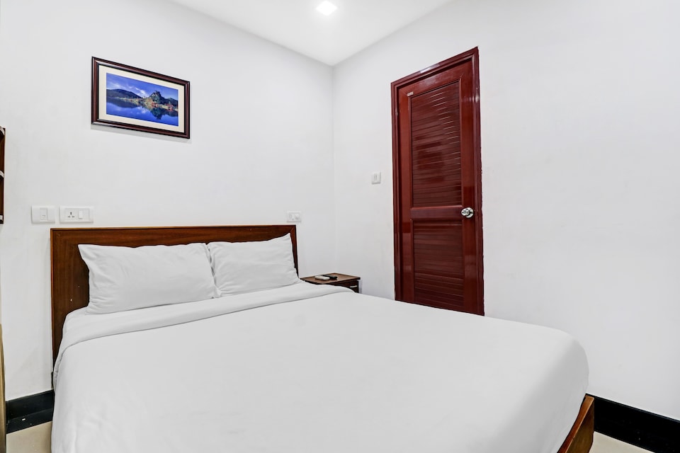 OYO Townhouse 595 Majestic Inn, Kaloor Kochi, Kochi