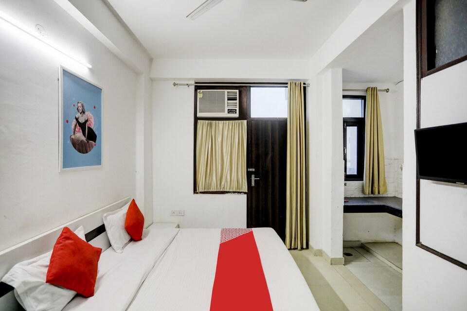 OYO Flagship 83246 Yash Guest House, Noida City, Noida