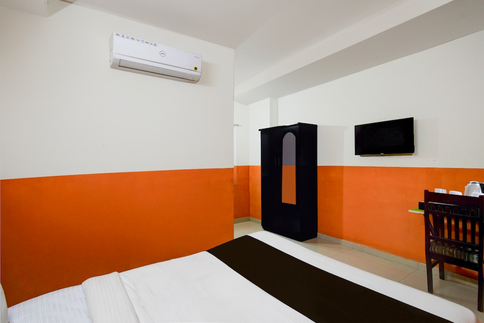 Collection O Atlas DLF Formerly Hillside, Gachibowli, Hyderabad