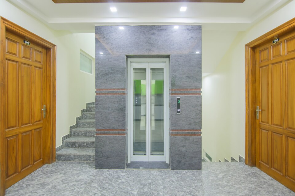 Collection O Corporate Suite Near Omaxe Celebration Mall, Medanta, Gurgaon