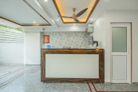 Collection O Corporate Suite Near Omaxe Celebration Mall