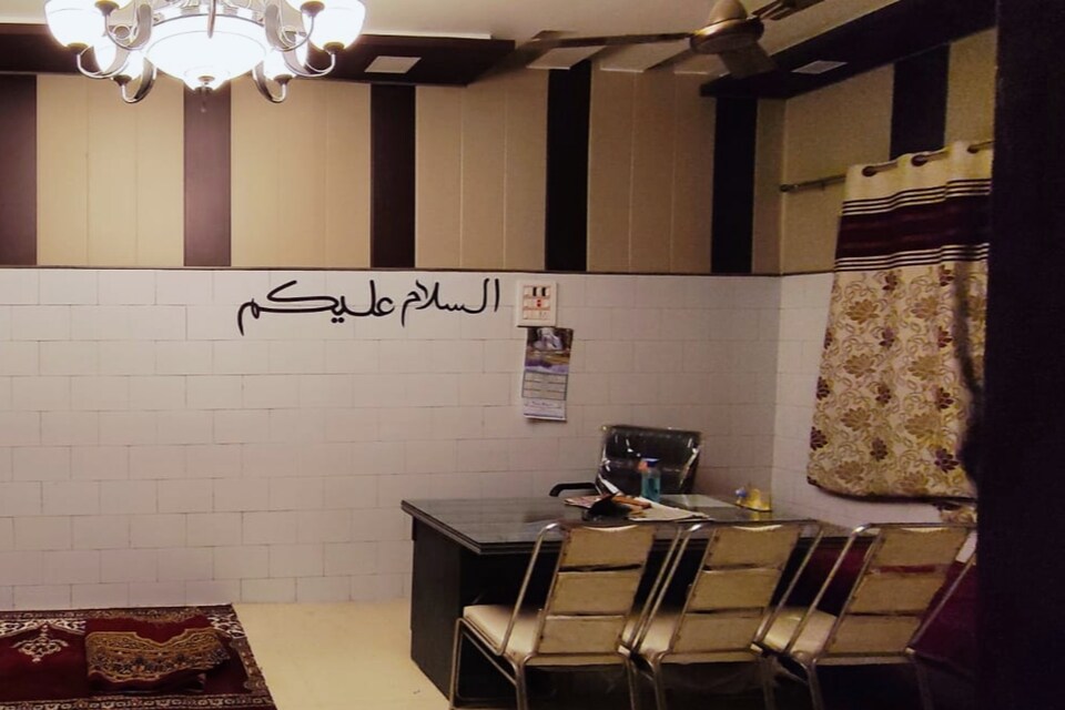 POP 83282  Shahi Palace, Pratapgarh, Pratapgarh