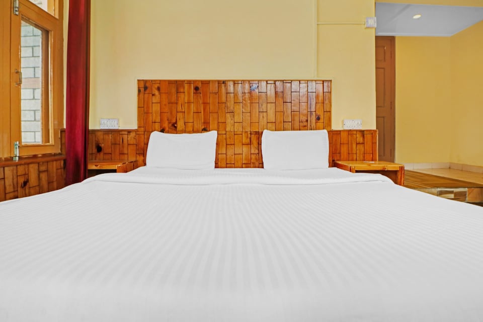 Collection O 83286 Hotel Green House, Vashishtha Cluster, Manali