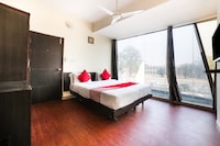 OYO Hotel White Lily