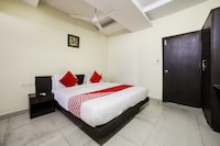 OYO Hotel White Lily