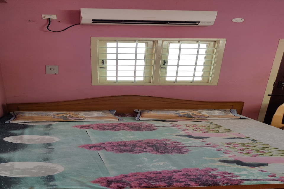 OYO 83302 Poigai Lodge, Palani, Palani