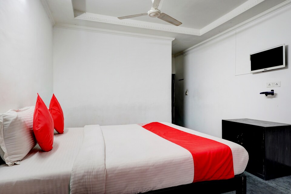 OYO Flagship  83347 Mjr Residency, Nungambakkam Chennai, Chennai