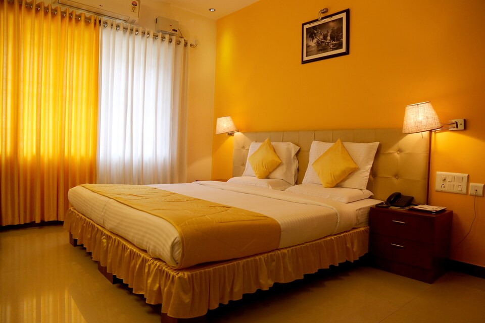 OYO 1034 Metro Plaza Hotel, Hampankatta Railway Station, Mangalore