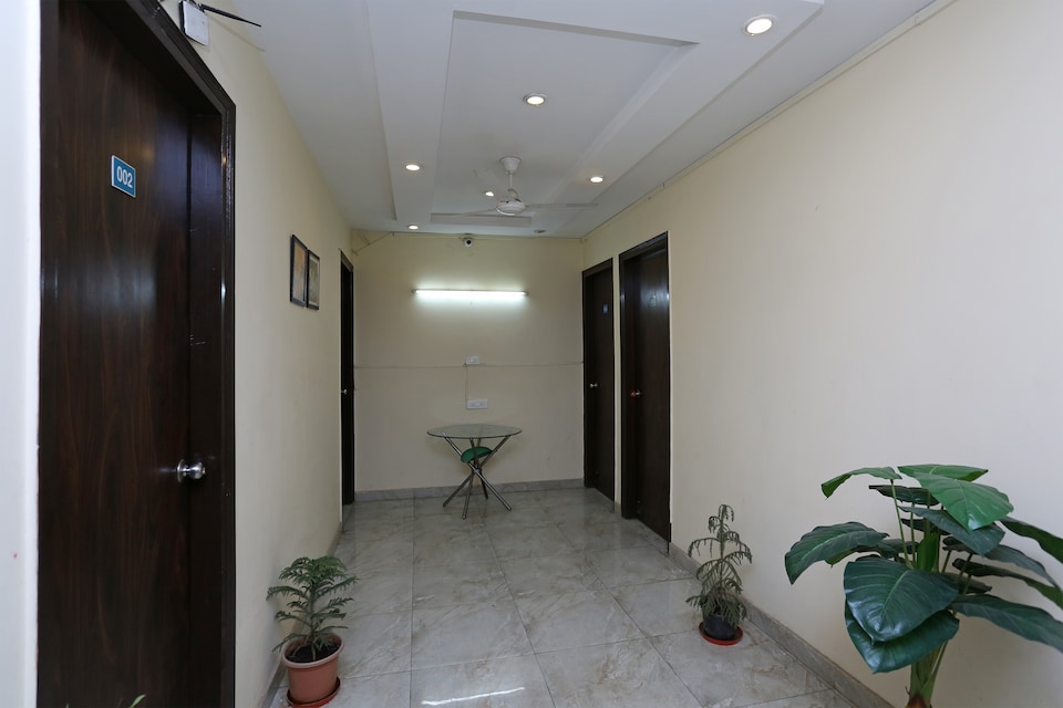 OYO The Orange Hotel Near Omaxe Celebration Mall, Medanta, Gurgaon