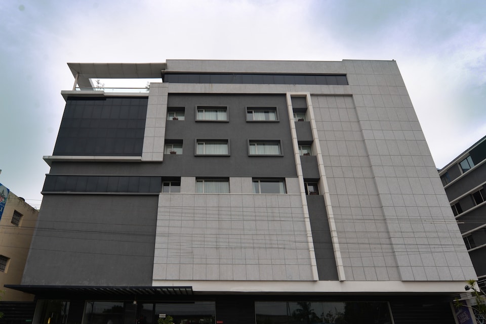 OYO 1038 The Kay Hotel, MG Road Vijayawada, Vijayawada