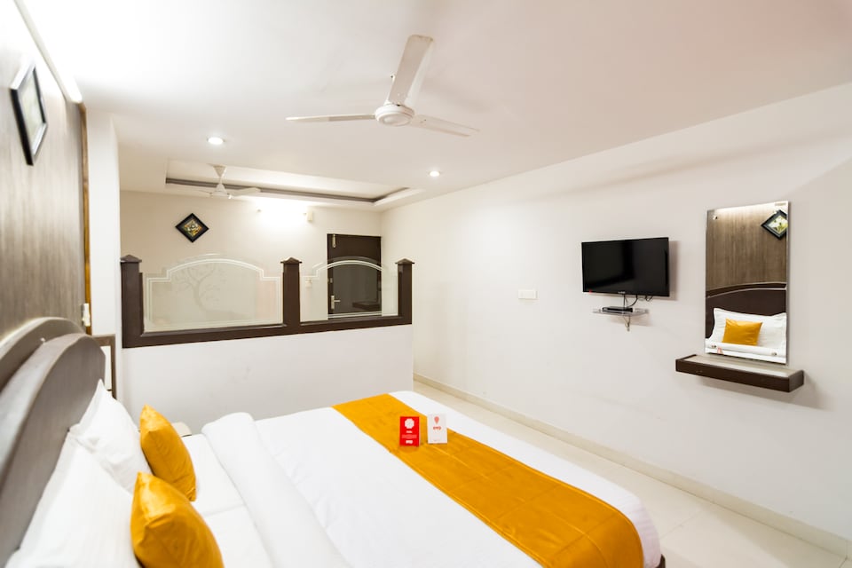 OYO 6938 Hotel Meena Paradise, Gajuwaka Visakhapatnam, Visakhapatnam
