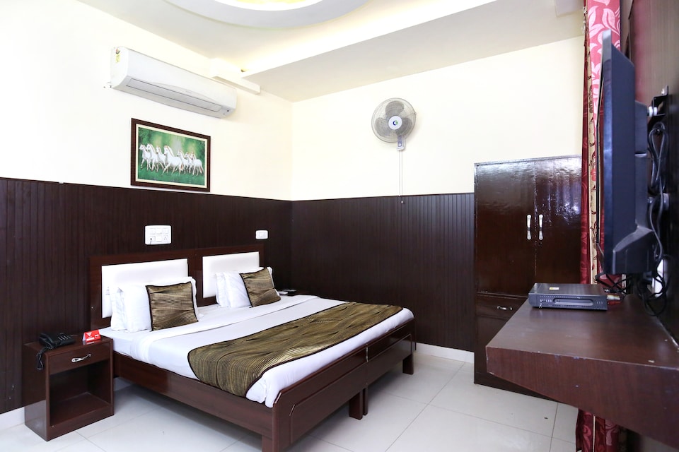 OYO 6939 होटल आशियाना, Mall Road Bathinda, बठिंडा