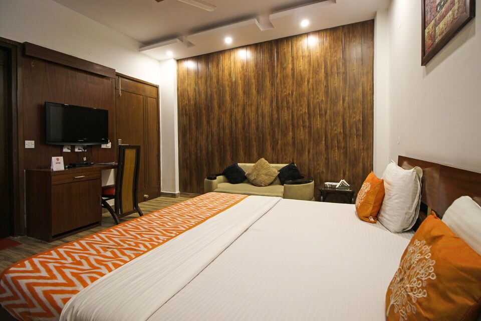 OYO 6948 The Residency, Huda 2, Gurgaon