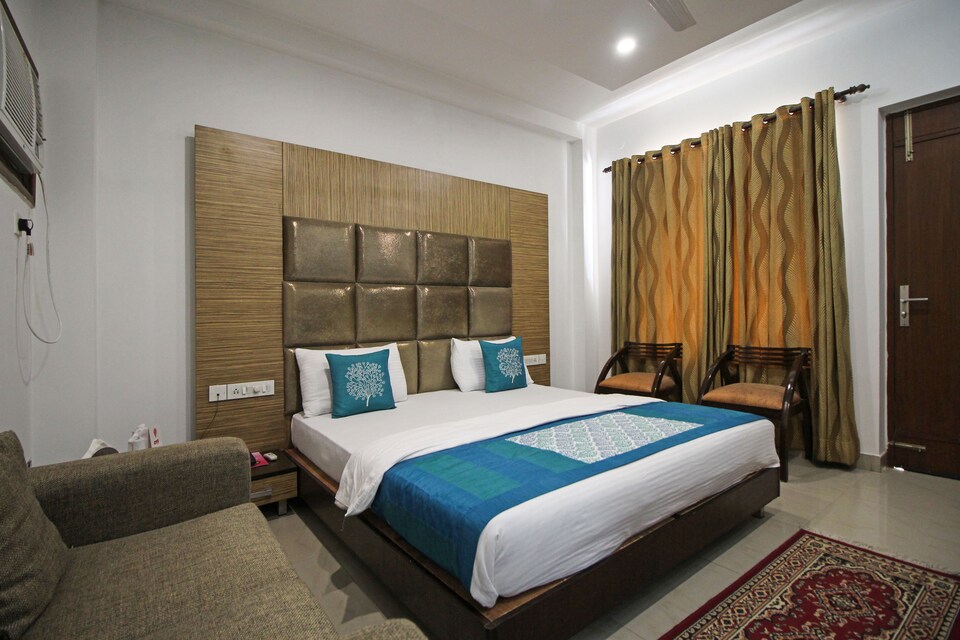 OYO 6948 The Residency, Huda 2, Gurgaon