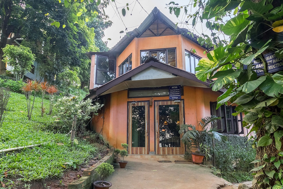 OYO 6961 Brahmaputra Jungle Resort, Six Mile Guwahati, Guwahati