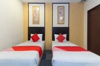 OYO 277 Hotel Shangg