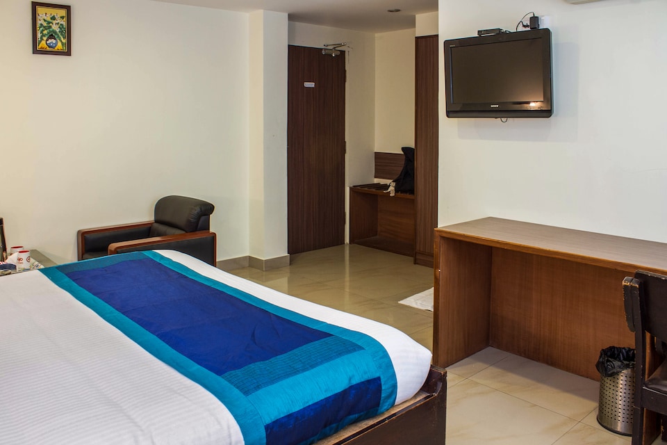 OYO 7016 Hotel Shivam, Nellore Bus Station, Nellore