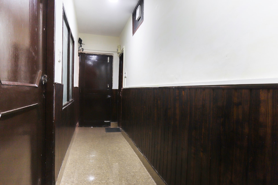OYO 7028 Hotel Krishna And Restaurant, Dharamshala, धर्मशाला