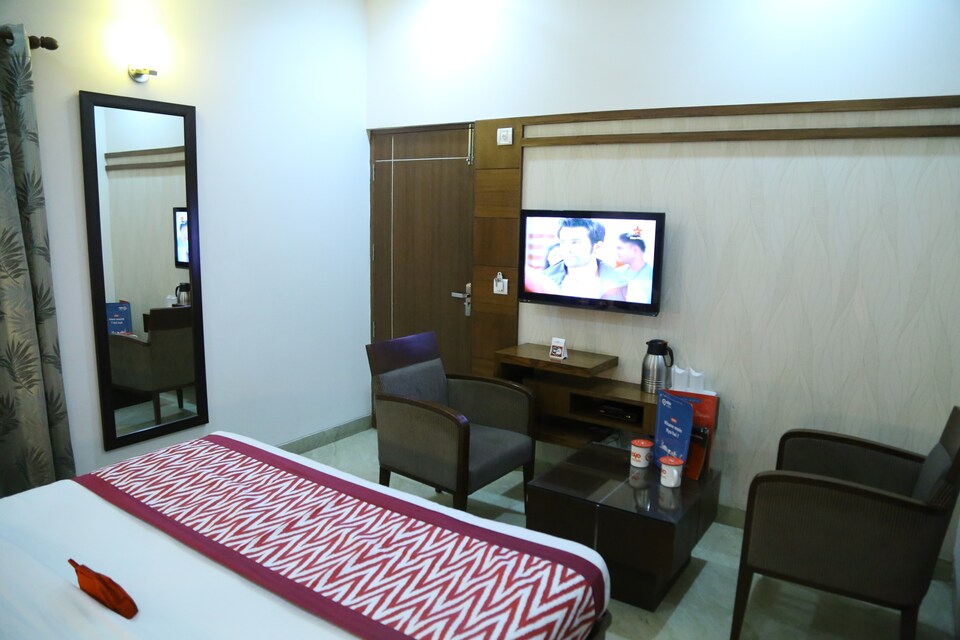 OYO Rooms 025 Sector 27 Chandigarh, Madhya Marg Chandigarh, Chandigarh