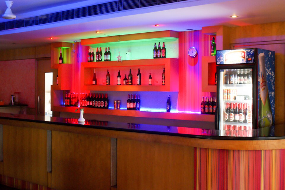 OYO 7051 Hotel Pooja Residency, Ankamaly Airport Kochi, Kochi