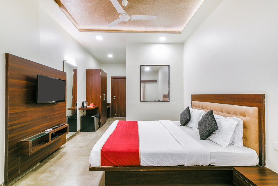 OYO 7057 Global Inn, Cidco, Aurangabad