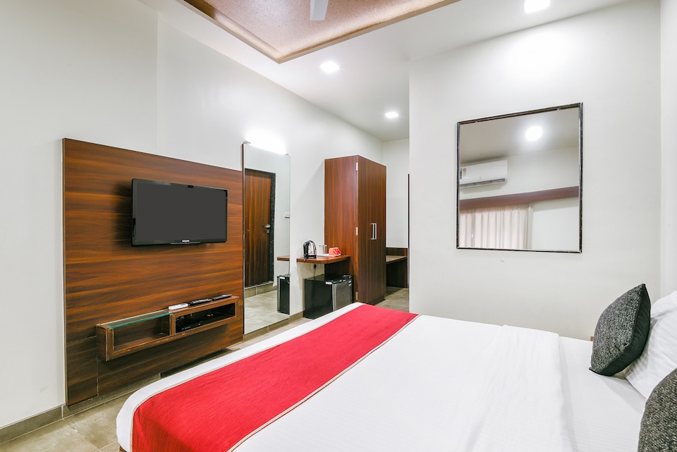 OYO 7057 Global Inn, Cidco, Aurangabad