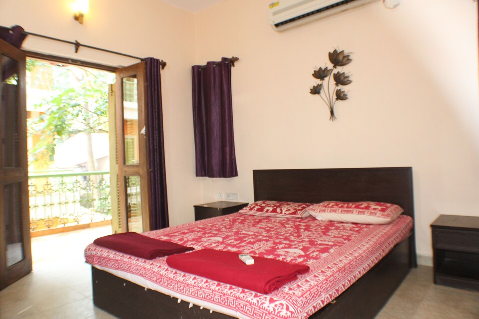 OYO 7068 StayOut Smiley Holidays - Las casitas, Calangute Goa, Goa