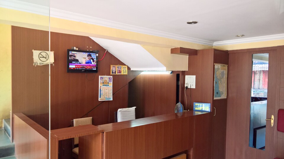 OYO 7071 StayOut Hotel Raviraj Classic, Margao Goa, Goa