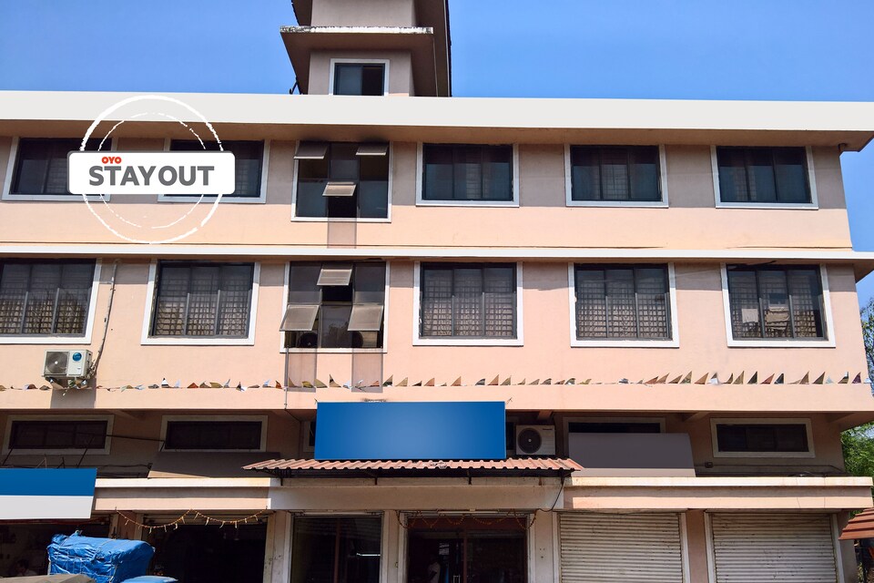 OYO 7071 StayOut Hotel Raviraj Classic, Margao Goa, Goa