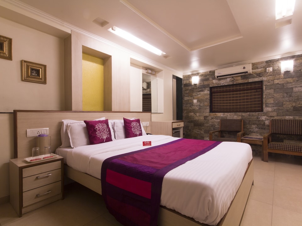 OYO Rooms 104 Juhu Beach, Juhu, Mumbai