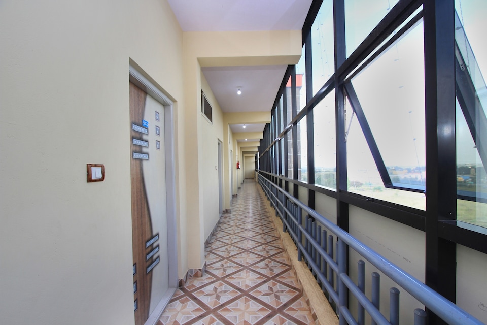OYO Elite Inn, Chandapura Extension Bangalore, Bangalore