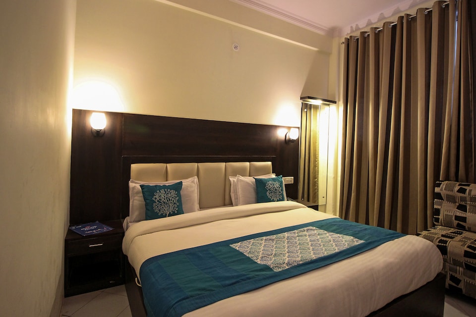 OYO 7097 Pearl International, Agra Fort, Agra