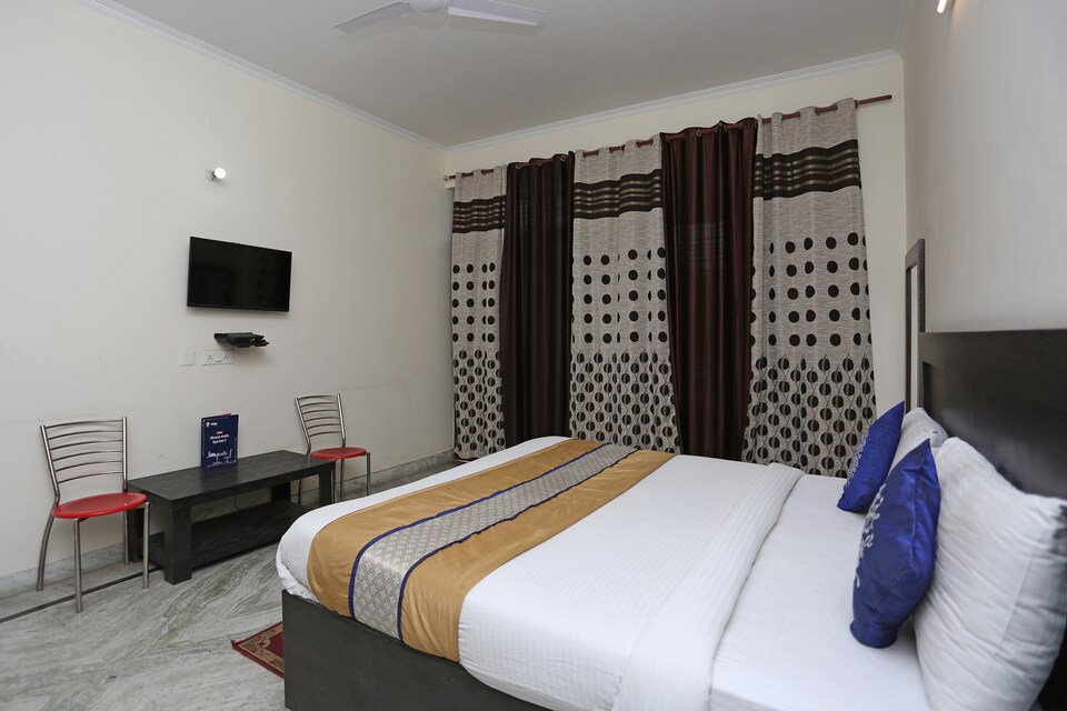 OYO 7101 Crystal Residency, Greater Noida, Noida