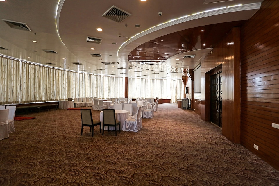 OYO 7107 The Solitaire, Rispana Pul Dehradun, Dehradun