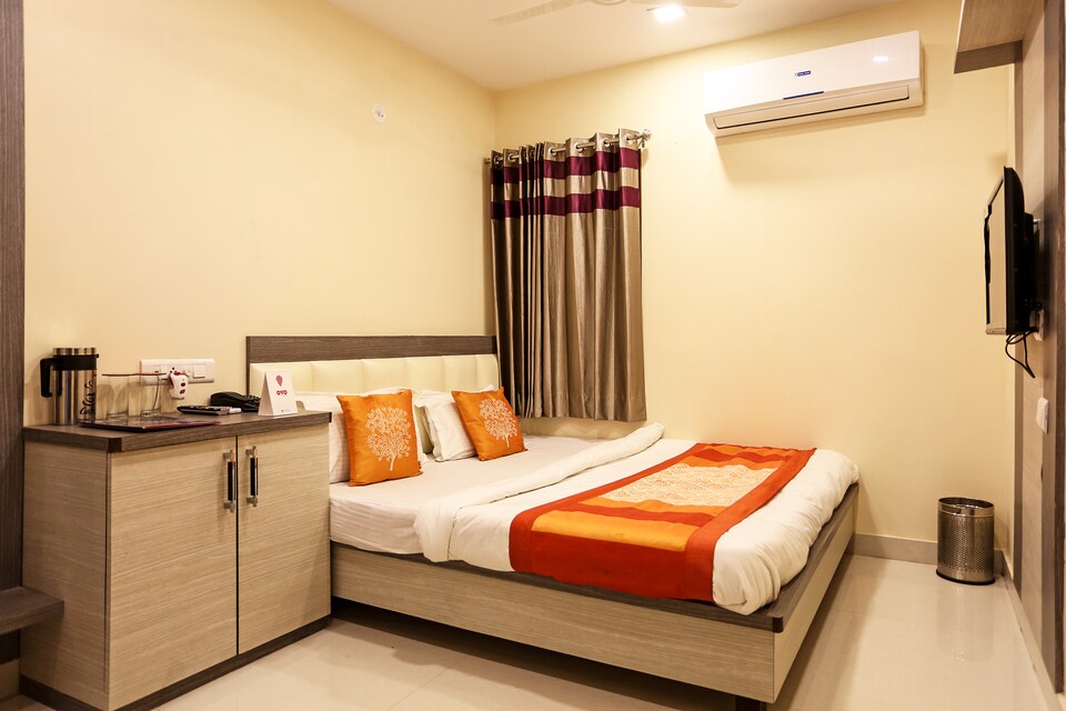 OYO 7123 Kamal Inn, Golghar, Gorakhpur