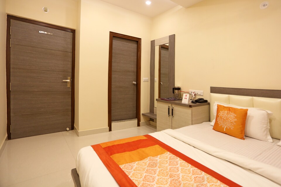 OYO 7123 Kamal Inn, Golghar, Gorakhpur