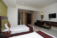 OYO Hotel Bhairavee Near The Pavillion