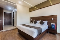 OYO Solitaire Residency