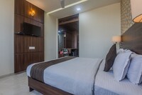 OYO Solitaire Residency