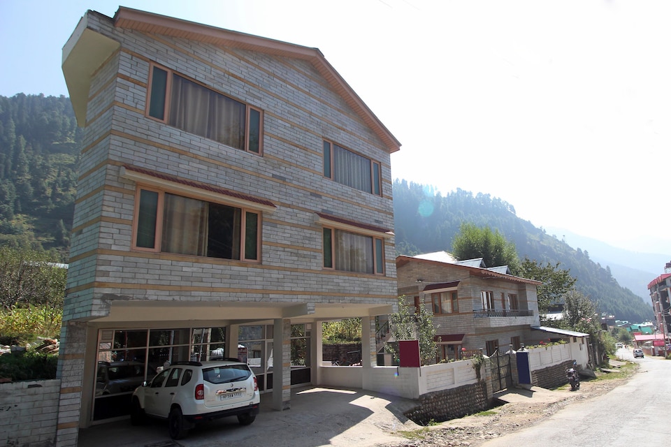 OYO 7138 Acharya Cottage, Naggar Road, Manali