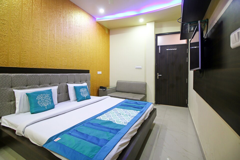 OYO 7139 Hotel Singh Regency, Jhansi, Jhansi