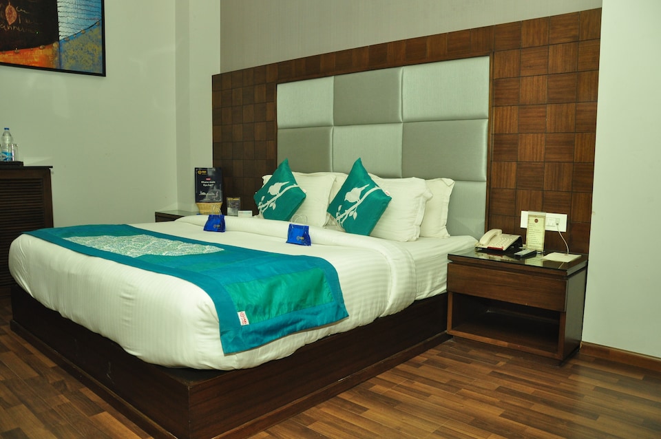 OYO Premium 004 Hall Bazaar Golden Temple, Golden Temple Road Amritsar, Amritsar